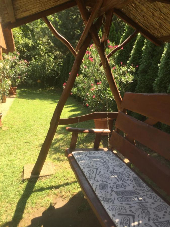 Pakasz Nyaralohaz Villa Tiszafured Luaran gambar