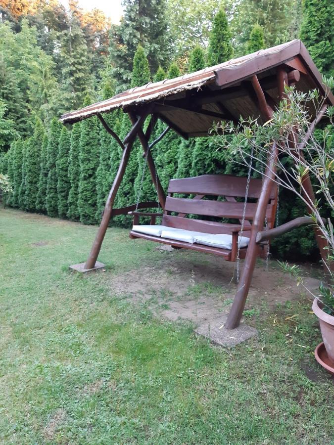 Pakasz Nyaralohaz Villa Tiszafured Luaran gambar